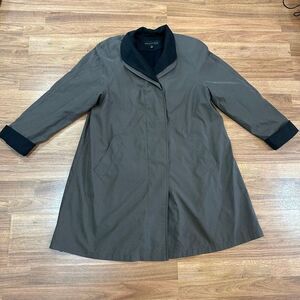 Gallery Trench Coat Beige Black | Size Medium